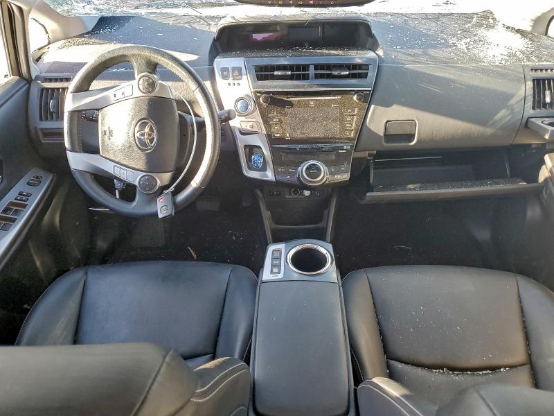 Photo 8 from auction – 2016 TOYOTA PRIUS V with VIN JTDZN3EU6GJ052999