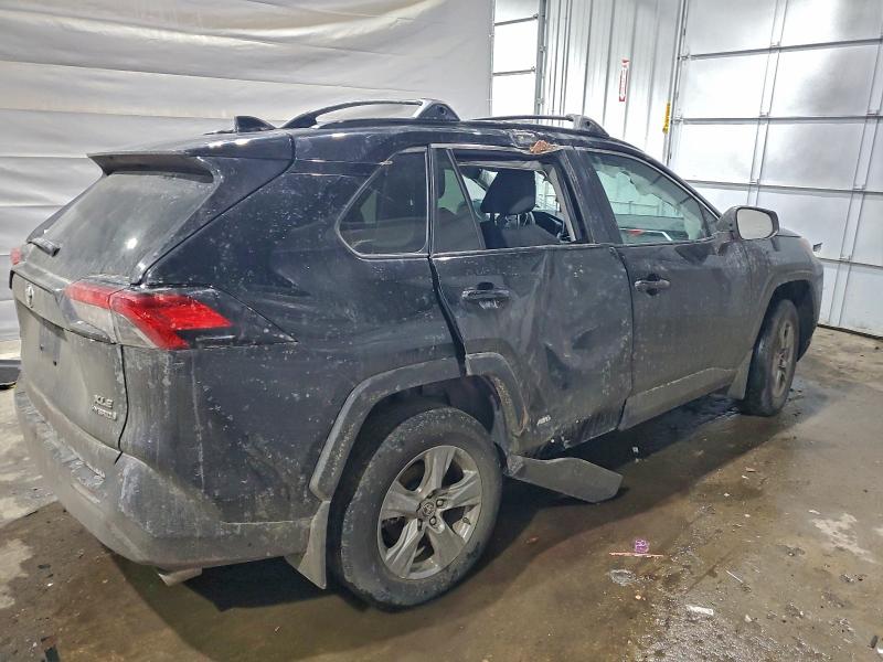 Photo 3 from auction – 2024 TOYOTA RAV4 XLE with VIN 2T3RWRFV3RW222800