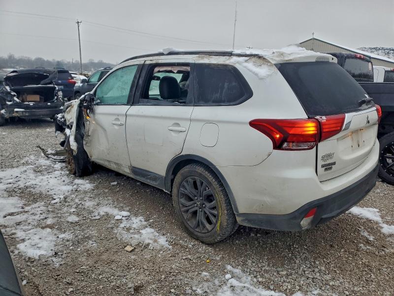 Photo 2 from auction – 2018 MITSUBISHI OUTLANDER with VIN JA4AZ3A30JZ064809