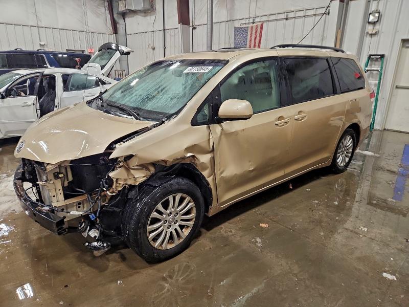 TOYOTA SIENNA XLE 2014 with VIN 5TDYK3DC4ES504901 - Photo from auction