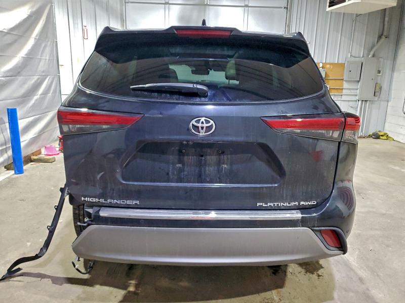 Photo 6 from auction – 2022 TOYOTA HIGHLANDER with VIN 5TDFZRBH5NS184850