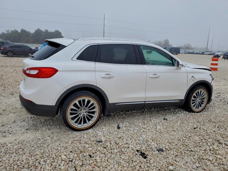 Photo 3 from auction – 2017 LINCOLN MKX with VIN 2LMPJ6KR4HBL30289