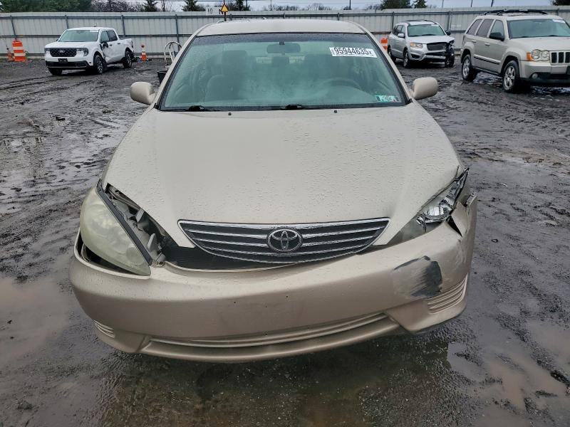 Photo 5 from auction – 2005 TOYOTA CAMRY LE with VIN 4T1BF30K35U110143