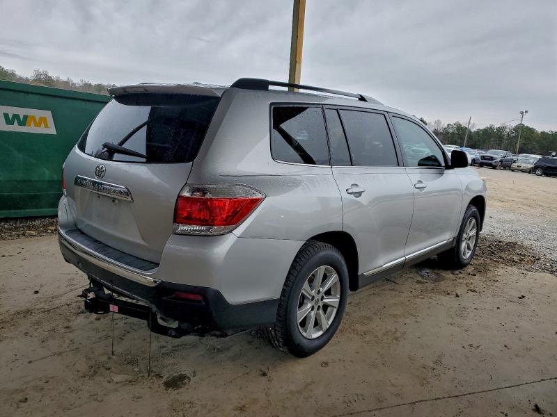 Фото 3 с аукциона – 2012 TOYOTA HIGHLANDER с VIN 5TDZK3EH5CS053893