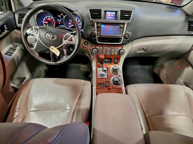 Фото 8 с аукциона – 2013 TOYOTA HIGHLANDER с VIN 5TDDK3EH6DS184567