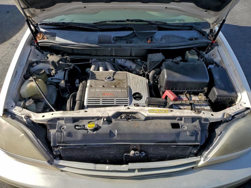 Photo 12 from auction – 2000 LEXUS RX 300 with VIN JT6HF10U0Y0104890