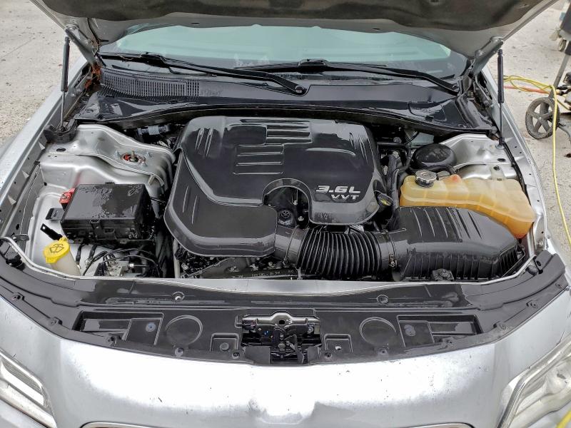Photo 11 from auction – 2019 CHRYSLER 300 LIMITE with VIN 2C3CCAEG9KH679527