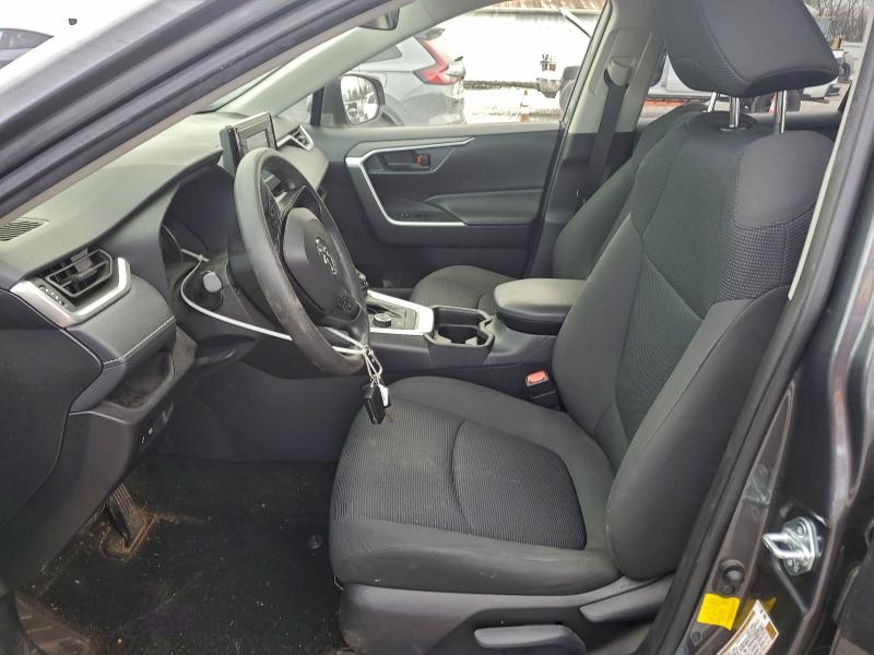 Photo 7 from auction – 2019 TOYOTA RAV4 LE with VIN JTMMWRFV2KD007941