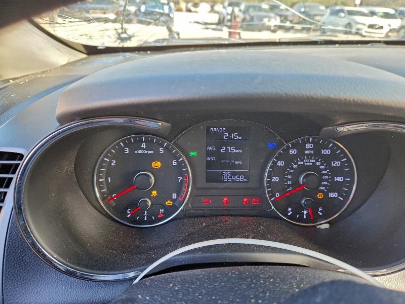 Photo 9 from auction – 2016 KIA FORTE LX with VIN KNAFK4A66G5492252