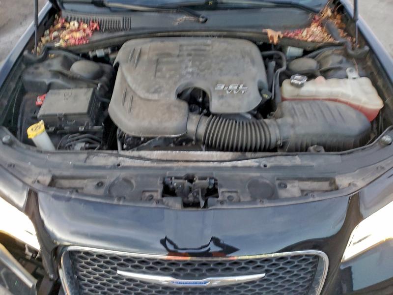 Photo 11 from auction – 2018 CHRYSLER 300 TOURIN with VIN 2C3CCARG0JH218452