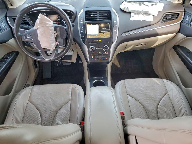 Photo 8 from auction – 2018 LINCOLN MKC RESERV with VIN 5LMCJ3D94JUL32532