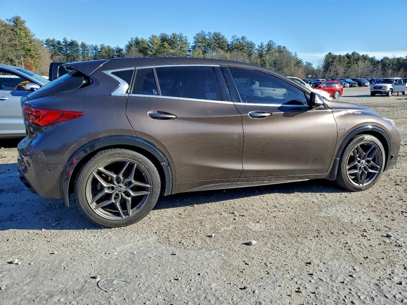 Photo 3 from auction – 2017 INFINITI QX30 BASE with VIN SJKCH5CP3HA025165