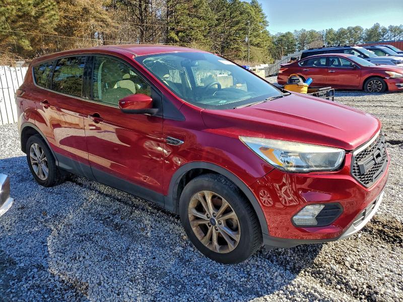Photo 4 from auction – 2017 FORD ESCAPE SE with VIN 1FMCU0GDXHUD90745