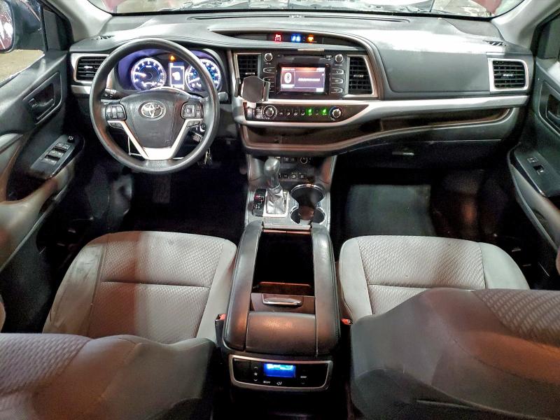 Photo 8 from auction – 2018 TOYOTA HIGHLANDER with VIN 5TDBZRFH2JS498944
