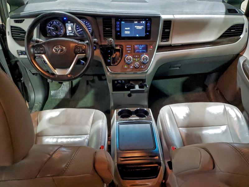 Photo 8 from auction – 2015 TOYOTA SIENNA XLE with VIN 5TDDK3DC2FS120468