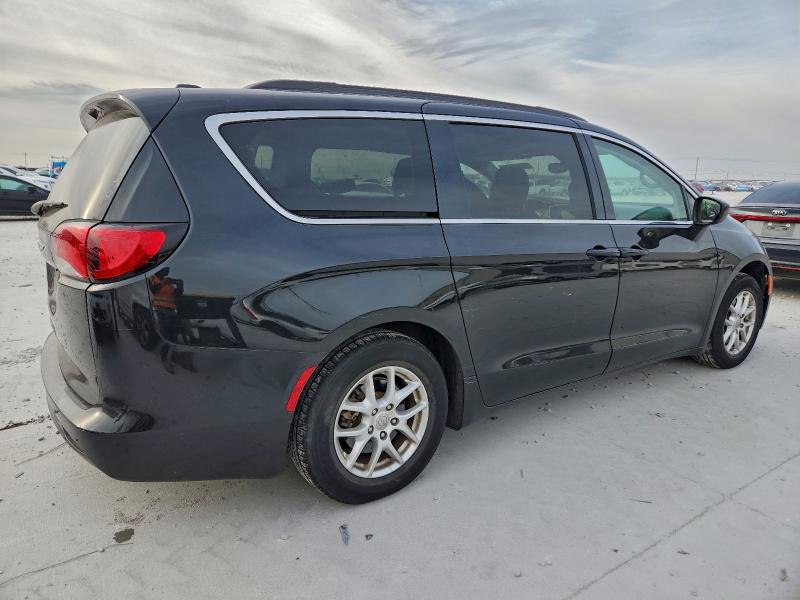 Photo 3 from auction – 2020 CHRYSLER VOYAGER with VIN 2C4RC1DG0LR264826