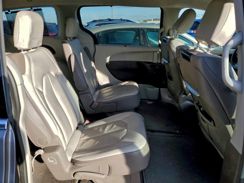 Photo 11 from auction – 2017 CHRYSLER PACIFICA T with VIN 2C4RC1EG9HR788661