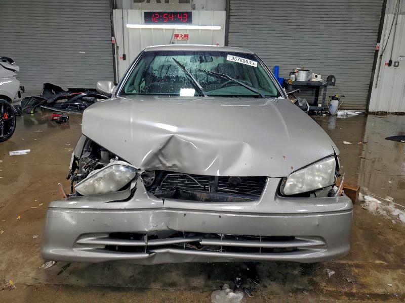 Photo 5 from auction – 2000 TOYOTA CAMRY CE with VIN 4T1BG22K5YU691881