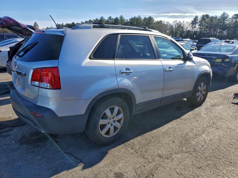 Photo 3 from auction – 2012 KIA SORENTO BA with VIN 5XYKT3A61CG226471