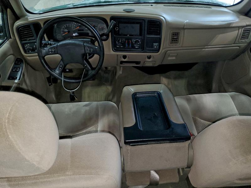 Photo 8 from auction – 2004 CHEVROLET SILVERADO with VIN 2GCEC19T941305734