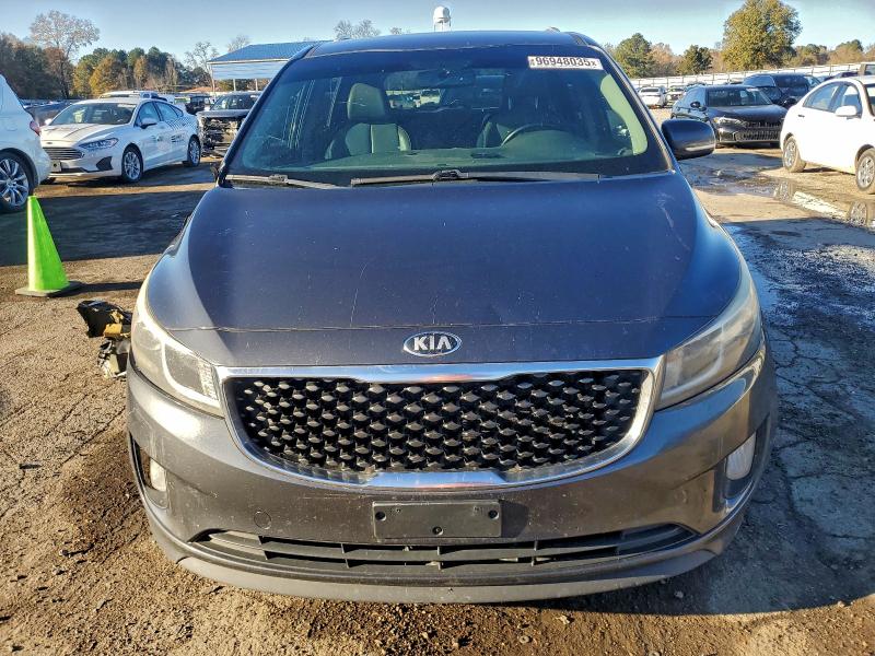 Photo 5 from auction – 2015 KIA SEDONA EX with VIN KNDMC5C19F6060049