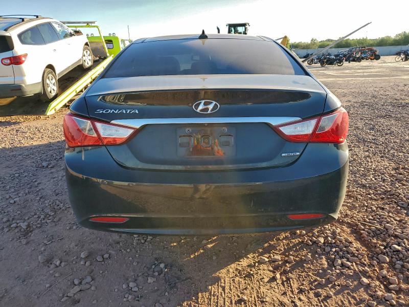 Photo 6 from auction – 2012 HYUNDAI SONATA SE with VIN 5NPEC4AC8CH474542