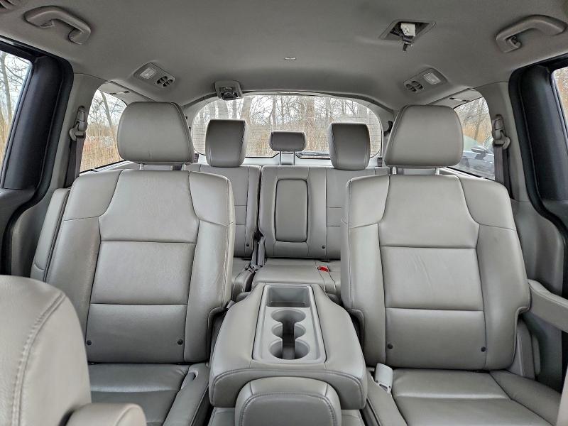 Photo 10 from auction – 2016 HONDA ODYSSEY TO with VIN 5FNRL5H97GB096185