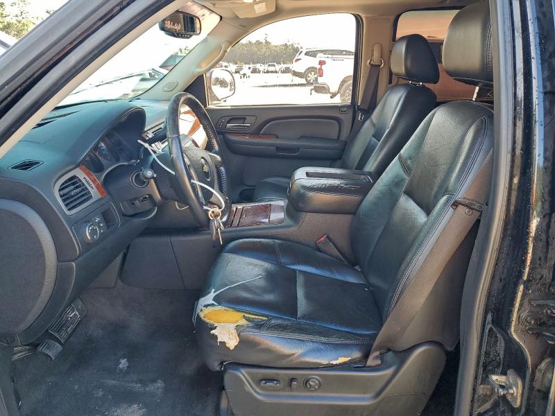 Photo 7 from auction – 2009 CHEVROLET SUBURBAN C with VIN 1GNFC360X9R186690