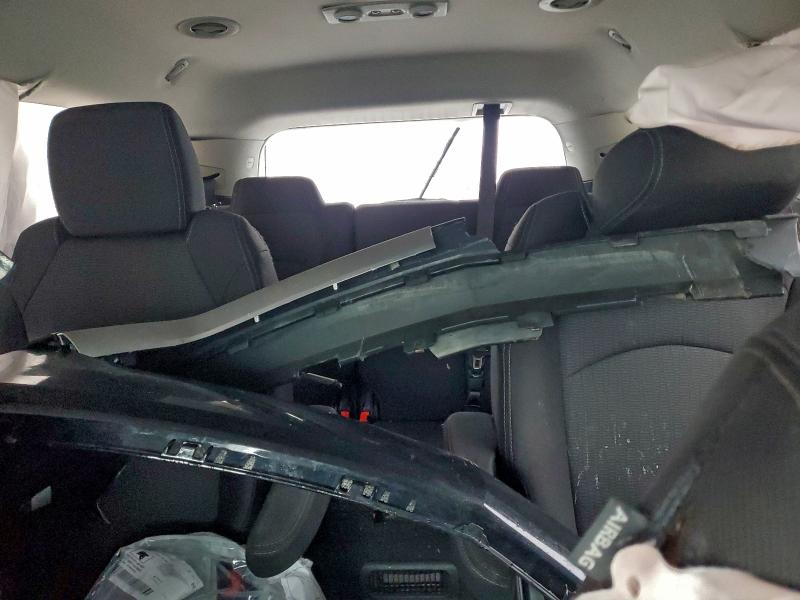 Photo 10 from auction – 2017 CHEVROLET TRAVERSE L with VIN 1GNKRGKD7HJ343974
