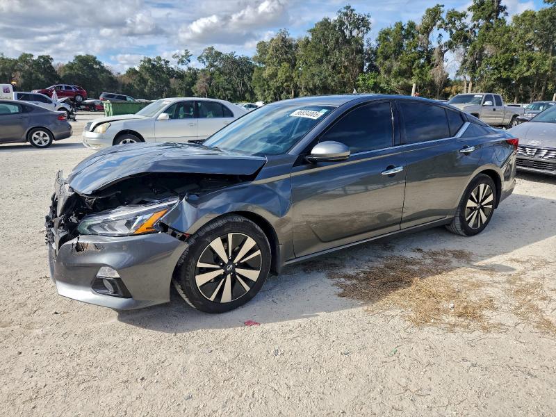 NISSAN ALTIMA SV 2019 with VIN 1N4BL4DV5KC143000 - Photo from auction