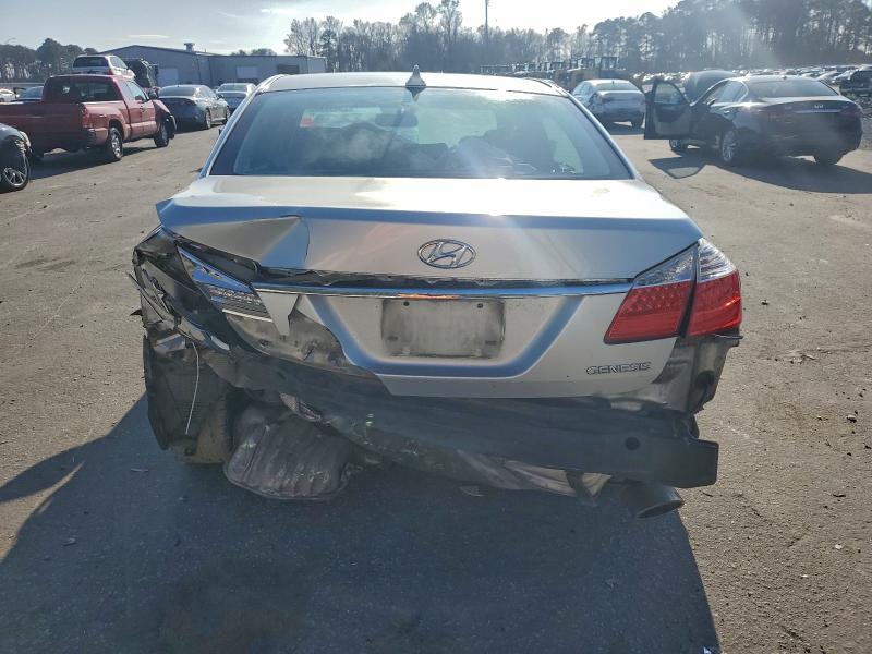 Photo 6 from auction – 2011 HYUNDAI GENESIS 3. with VIN KMHGC4DE6BU122131
