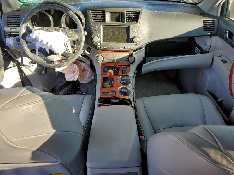 Photo 8 from auction – 2010 TOYOTA HIGHLANDER with VIN 5TDDK3EH5AS038723