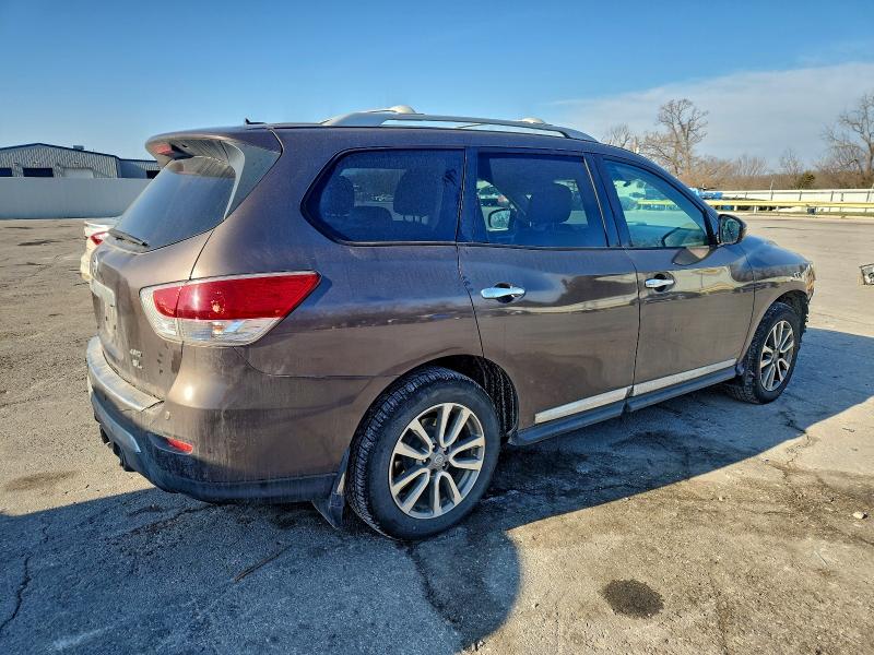 Photo 3 from auction – 2015 NISSAN PATHFINDER with VIN 5N1AR2MM1FC644595