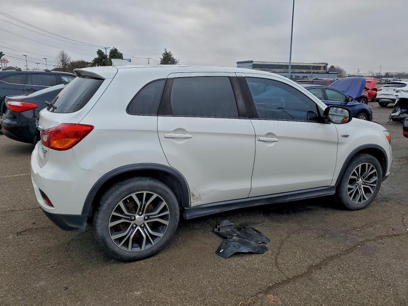 Photo 3 from auction – 2018 MITSUBISHI OUTLANDER with VIN JA4AR3AW1JU019983