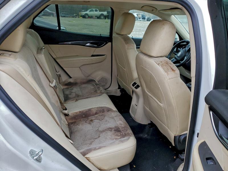 Photo 11 from auction – 2021 BUICK ENVISION P with VIN LRBAZLR46MD177683