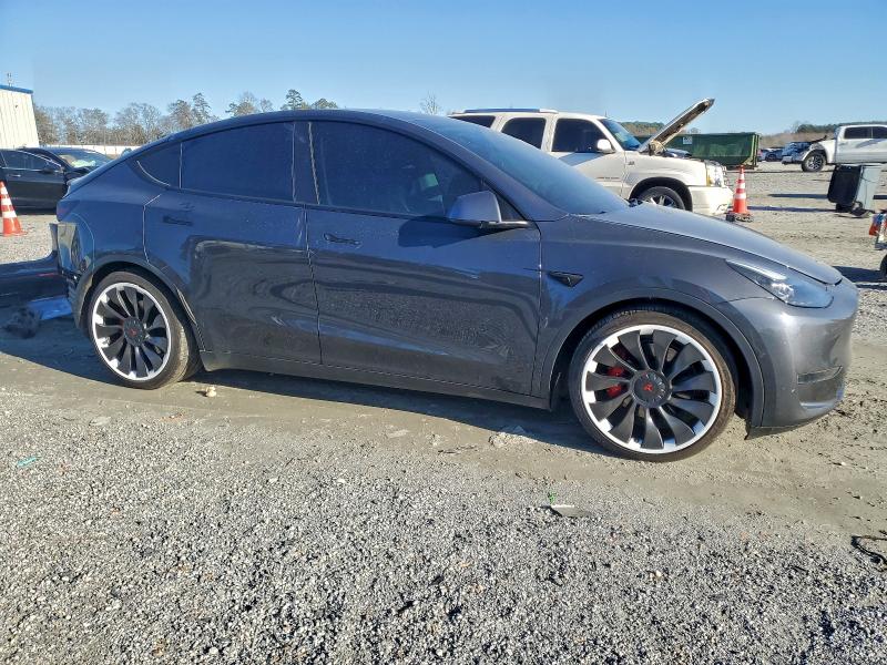 Photo 4 from auction – 2022 TESLA MODEL Y with VIN 7SAYGDEF5NF373856