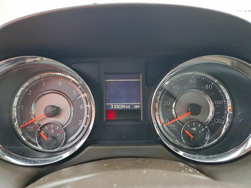 Photo 9 from auction – 2014 CHRYSLER TOWN & COU with VIN 2C4RC1BG2ER207128