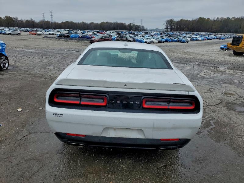 Photo 6 from auction – 2018 DODGE CHALLENGER with VIN 2C3CDZAG2JH258720