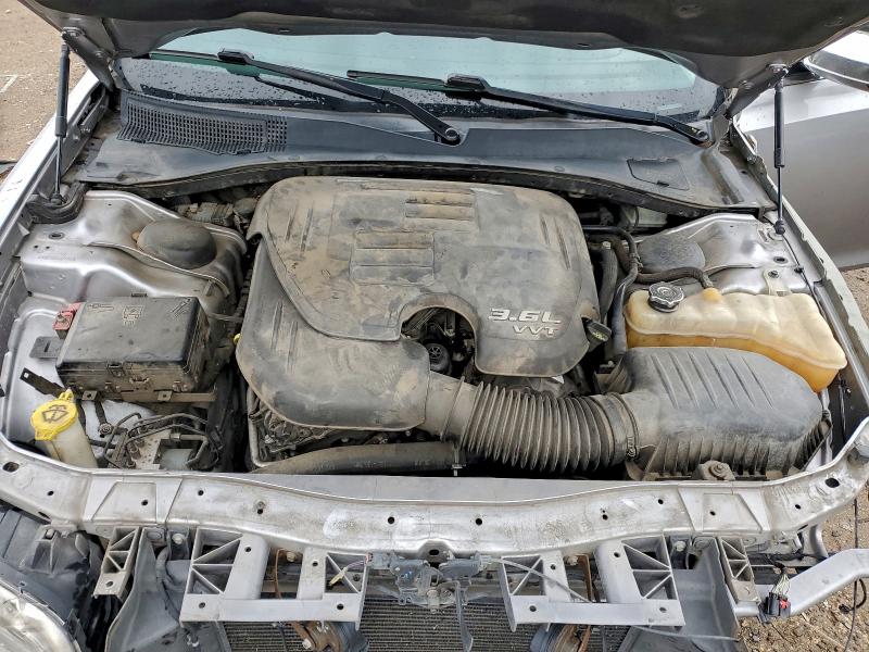 Photo 11 from auction – 2018 CHRYSLER 300 LIMITE with VIN 2C3CCAEG5JH277910