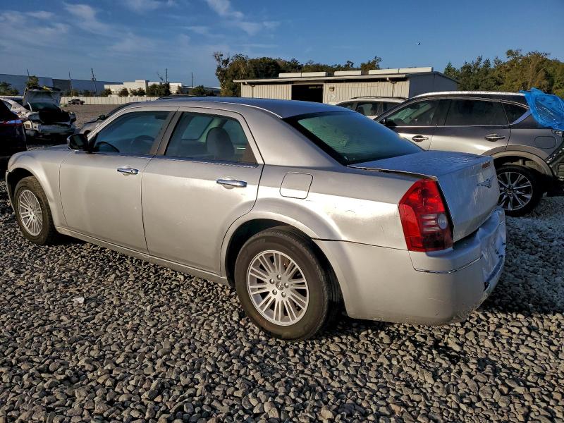 Photo 2 from auction – 2010 CHRYSLER 300 TOURIN with VIN 2C3CA4CD4AH105304
