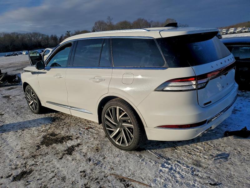 Photo 2 from auction – 2025 LINCOLN AVIATOR BL with VIN 5LM5J9XC9SGL24364