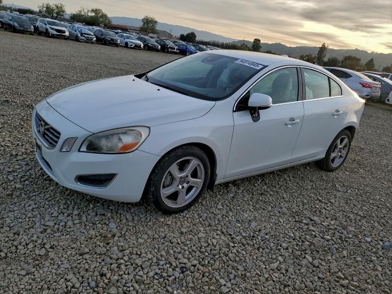 VOLVO S60 T5 2012 con VIN YV1622FS2C2124749 - Foto de la subasta