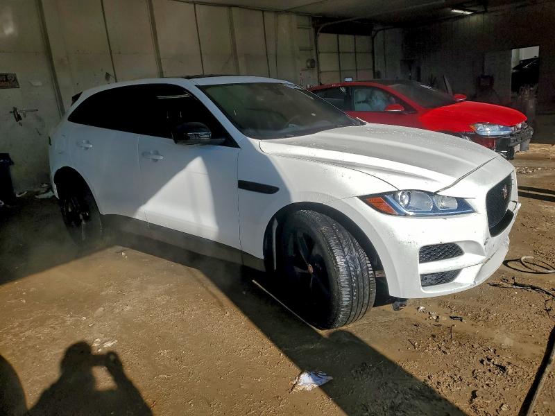 Photo 4 from auction – 2020 JAGUAR F-PACE PRE with VIN SADCJ2FX2LA645861