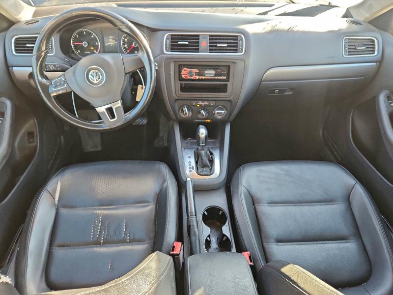 Photo 8 from auction – 2014 VOLKSWAGEN JETTA TDI with VIN 3VWLL7AJ3EM353337