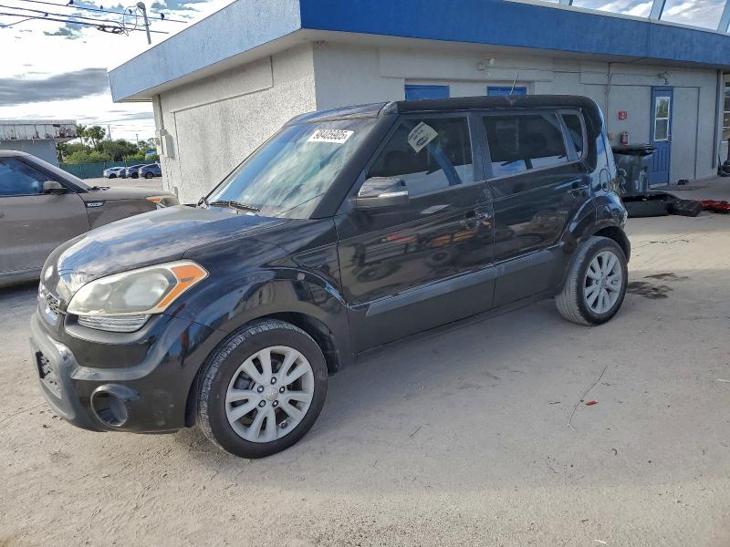 KIA SOUL + 2013 مع رقم تعريف المركبة KNDJT2A65D7752672 - صورة من المزاد