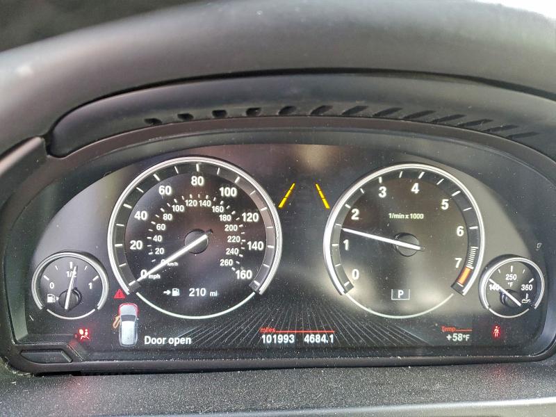 Photo 9 from auction – 2016 BMW X5 XDRIVE5 with VIN 5UXKR6C58G0J82533