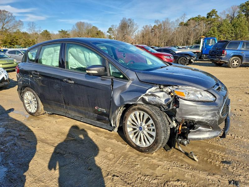 Photo 4 from auction – 2017 FORD C-MAX SE with VIN 1FADP5EU7HL117628