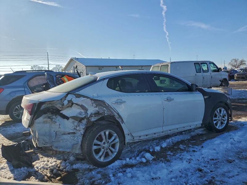 Фото 3 с аукциона – 2012 KIA OPTIMA EX с VIN 5XXGN4A7XCG031679