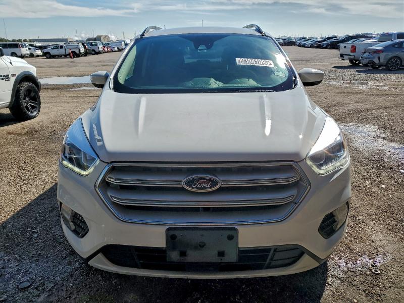 Photo 5 from auction – 2018 FORD ESCAPE with VIN 1FMCU9HD7JUD08334