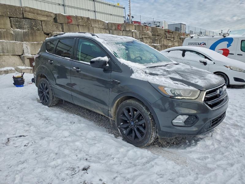 Photo 4 from auction – 2017 FORD ESCAPE SE with VIN 1FMCU9GD8HUC22302
